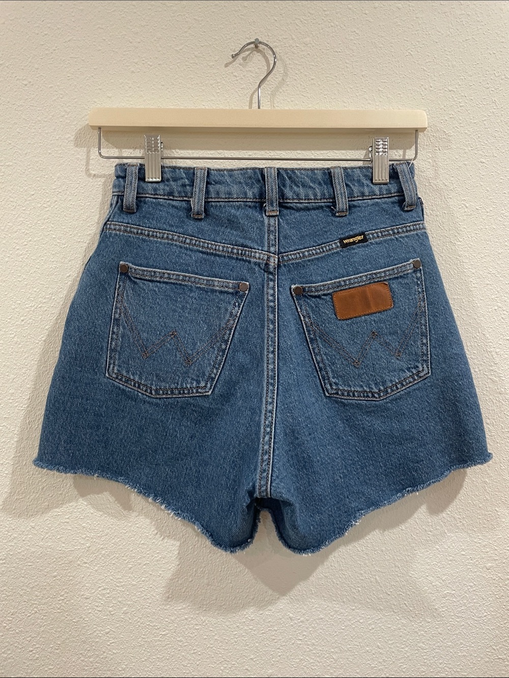 Wrangler High Rise Denim Cutoff Shorts Size 25